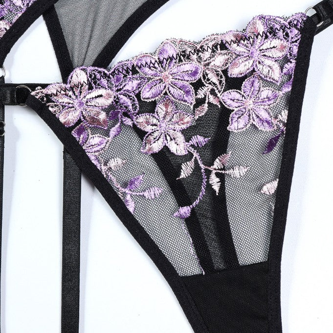 Floral detailed three-piece lingerie set