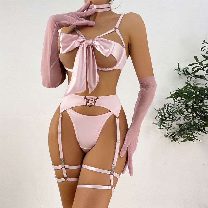 Five-piece lingerie set featuring bow