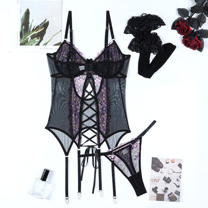 Floral three-piece lingerie set design details