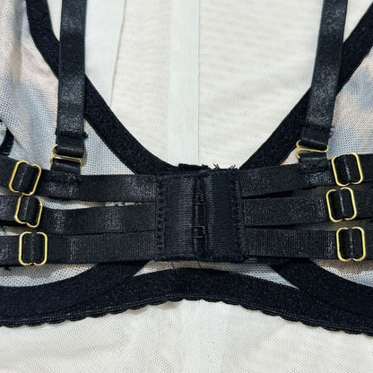 Five-piece lingerie set with harness details