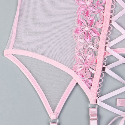 Three-piece lingerie set featuring lace