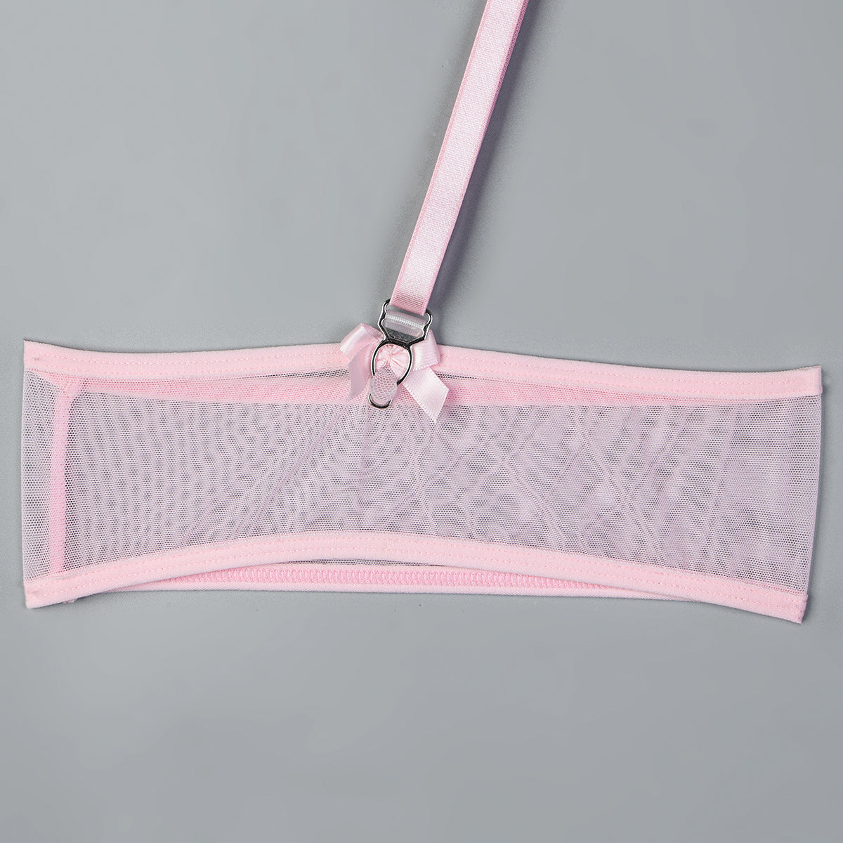 Three-piece lingerie set with ruffle design