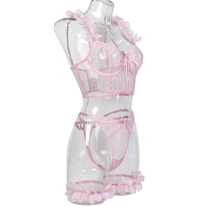 Three-piece lingerie set with underwire details