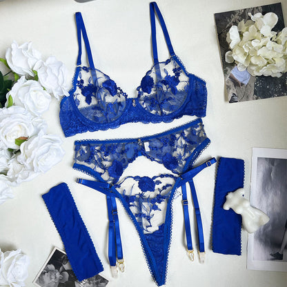 Embroidered detailed lingerie set design details