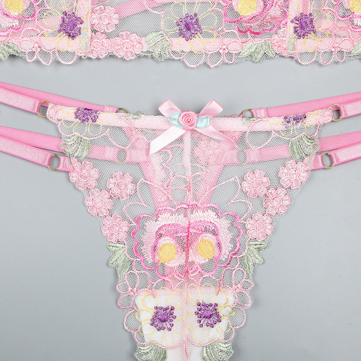 Bra and panty set with floral embroidered details