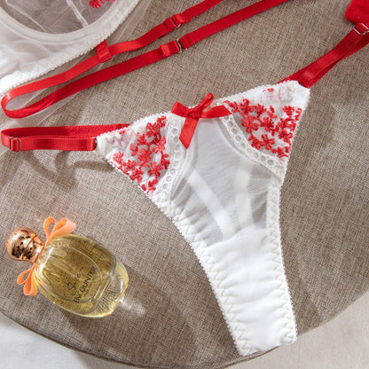 Underwire accents on lingerie set