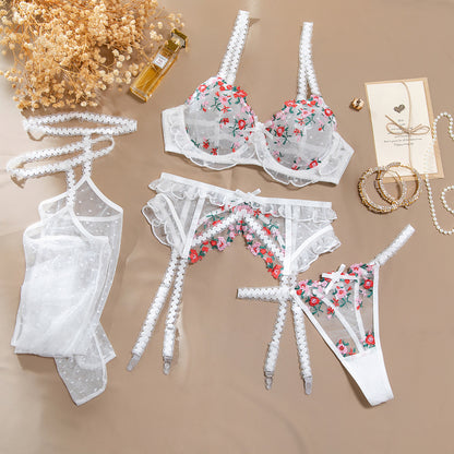 Bra and panty set with floral details