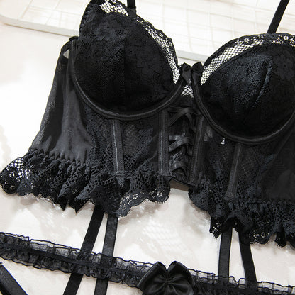 Three-piece lingerie set with lace details