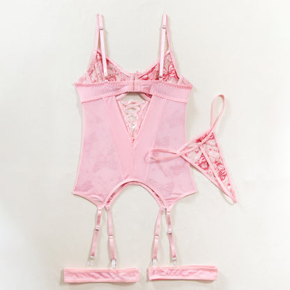 Three-piece lingerie set with lace design