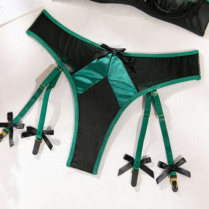 Three-piece lingerie set with garter straps details