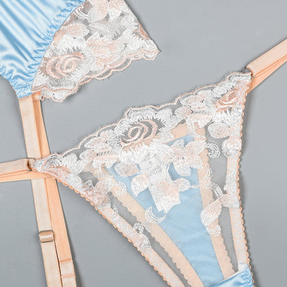 Three-piece lingerie set with floral details