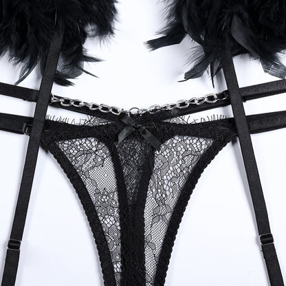 Three-piece lingerie set with underwire design