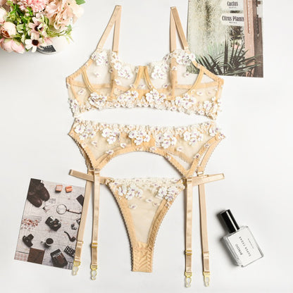 Floral three-piece lingerie set design details