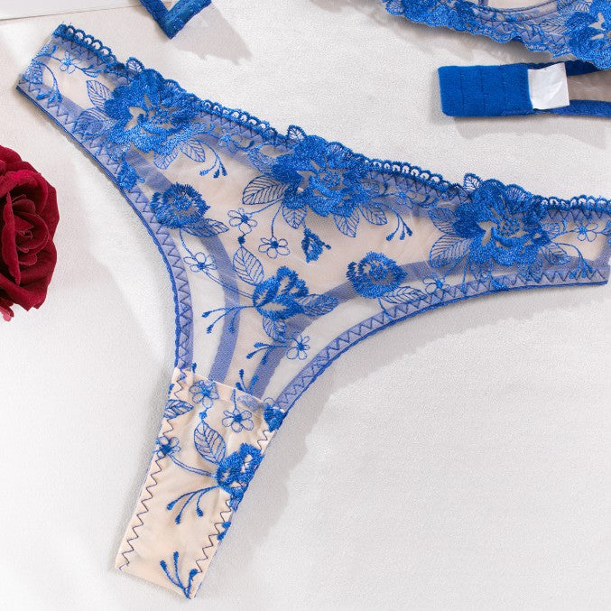 Bra and panty set with lace details