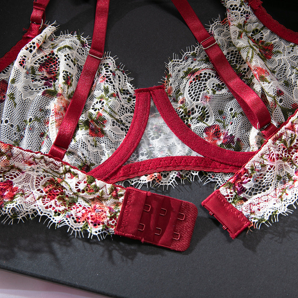 Red floral detailed lingerie set
