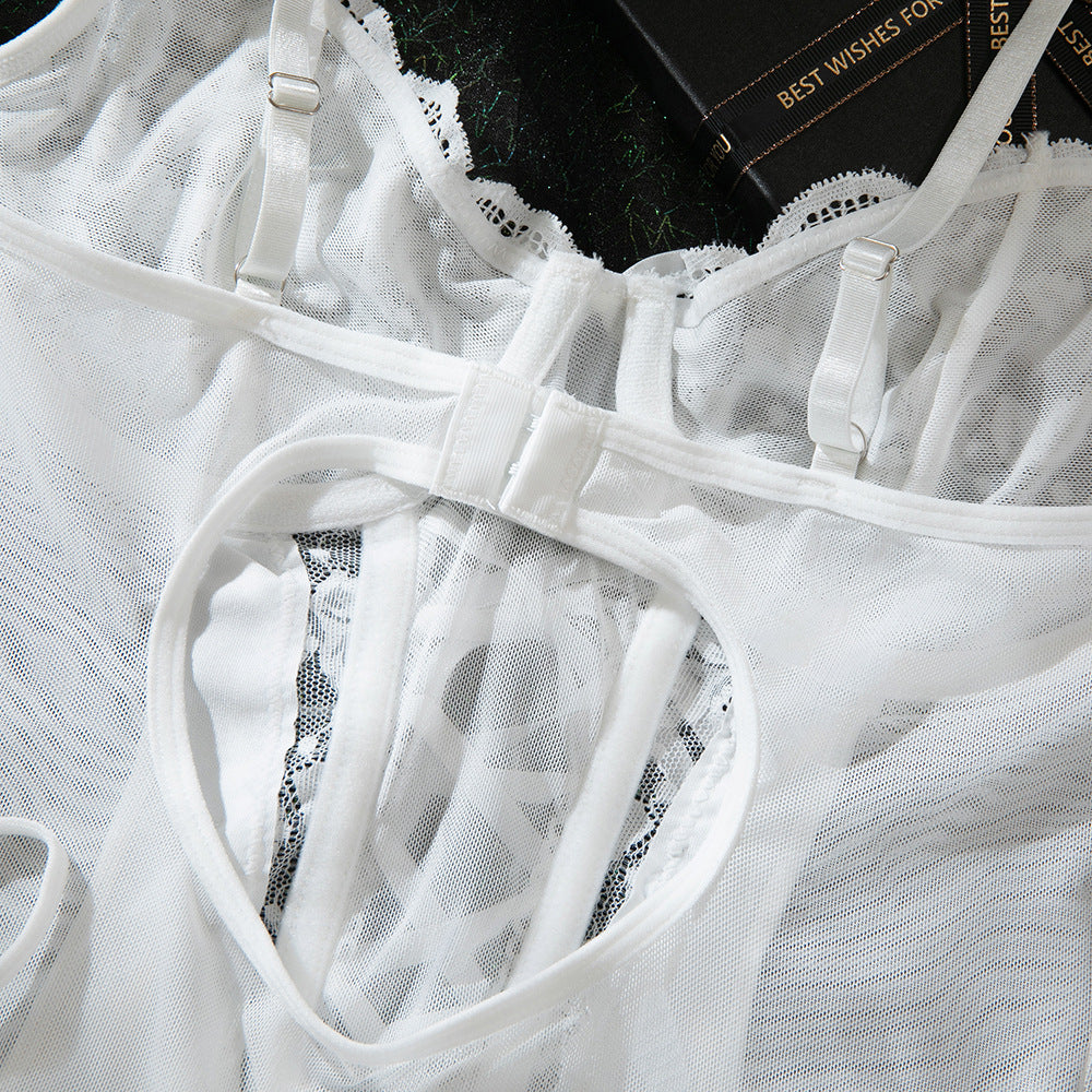 Bra and panty set with lace details