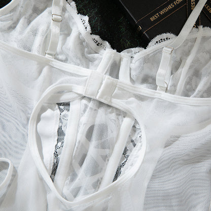 Bra and panty set with lace details