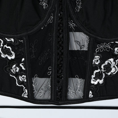 Black underwire detailed bra and panty set