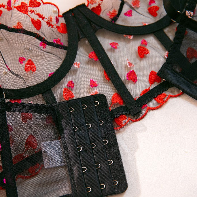 Underwire accents on lingerie set