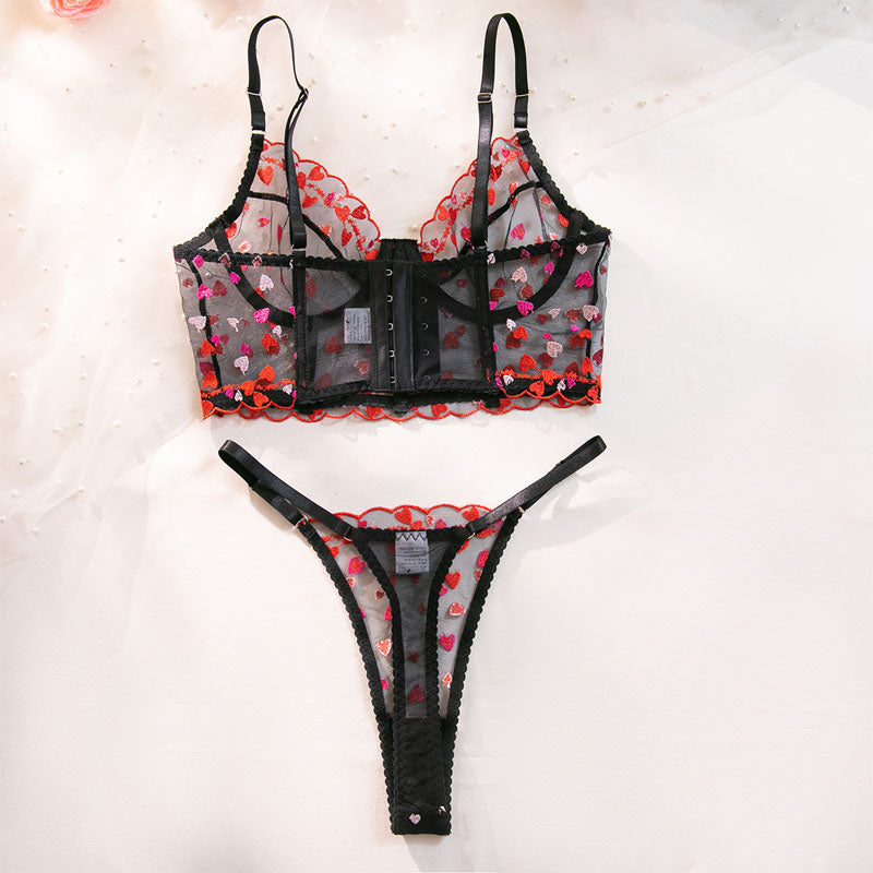 Underwire lingerie set design details