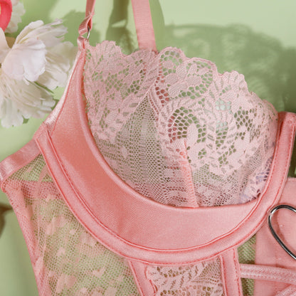 Corset lingerie set featuring lace