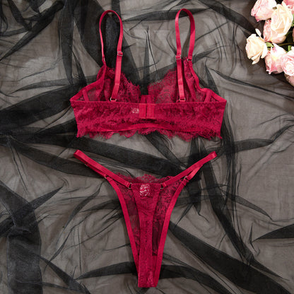 Lingerie set with lace details