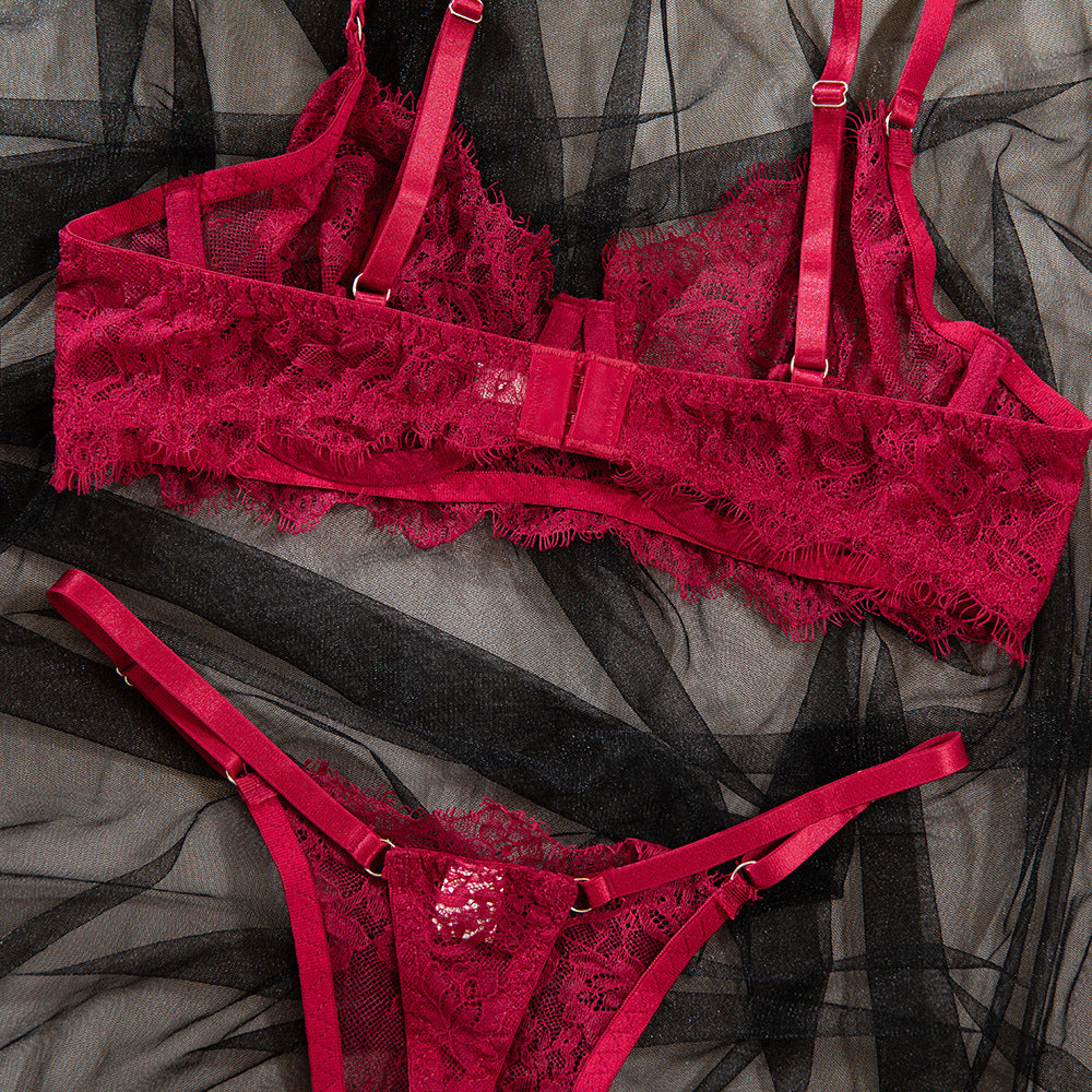 Lingerie set featuring floral design details